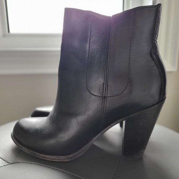 Frye black leather ankle booties - Picture 1 of 3